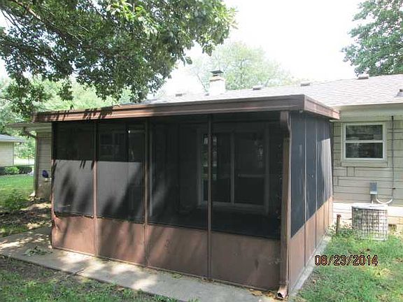 3rd image of 7634 Cynthia Dr