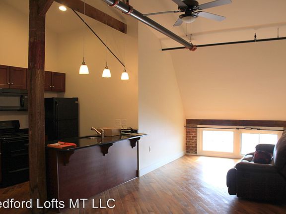 5th image of 412 Jackson St APT 101