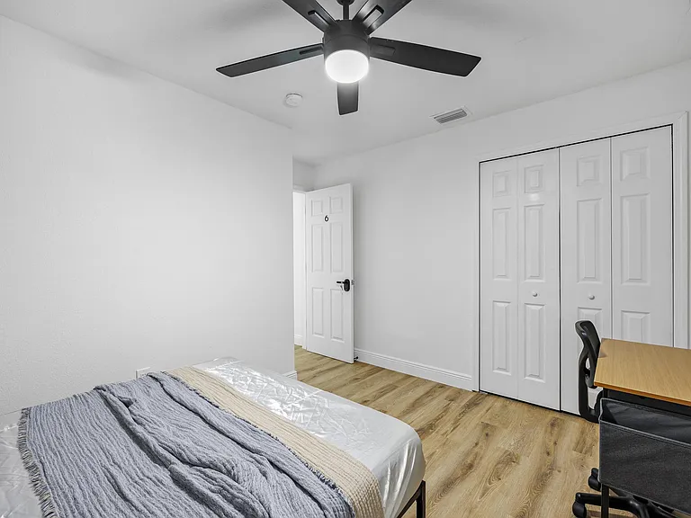 Disclaimer: This photo has been staged. Not all furnishings seen will be provided.