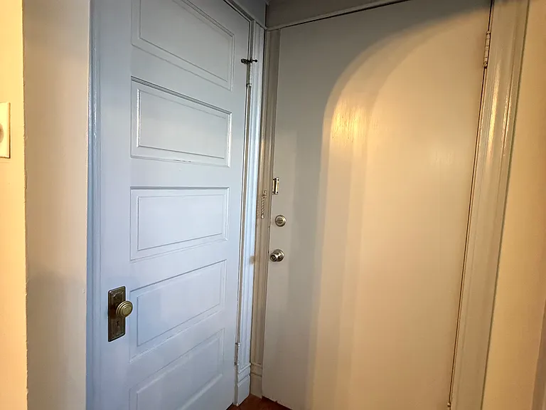 2258 S Compton Ave #2 — Photo 15