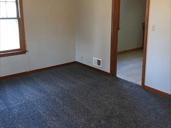 4th image of 208 S 38th St