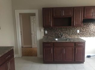 39 Sumner St, Hartford, CT 06105