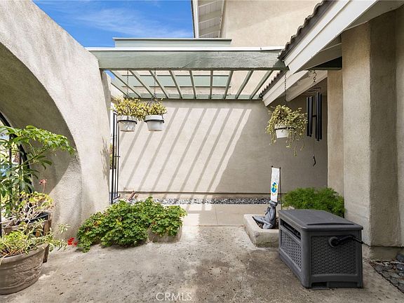 4th image of 7992 Sun Valley Way