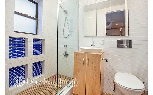 Sold by Douglas Elliman | media 22