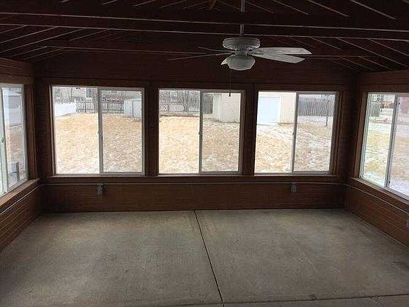 3 season room
