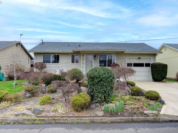 1637 Umpqua Rd, Woodburn, OR 97071