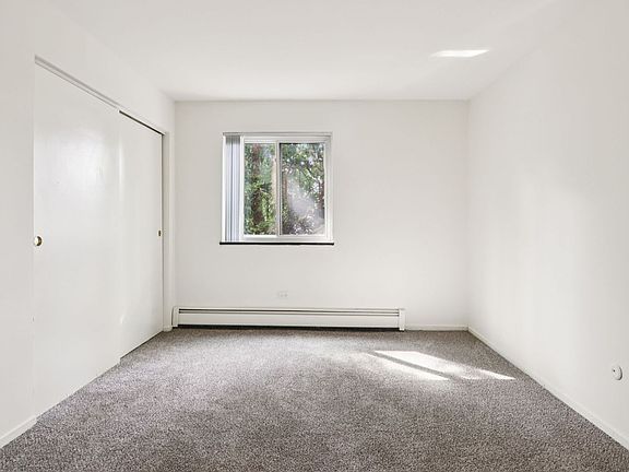 4th image of 906 Joliet Rd #31