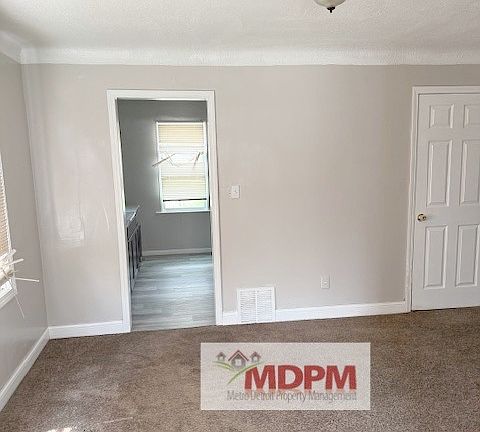 3rd image of 9549 Grandmont Ave