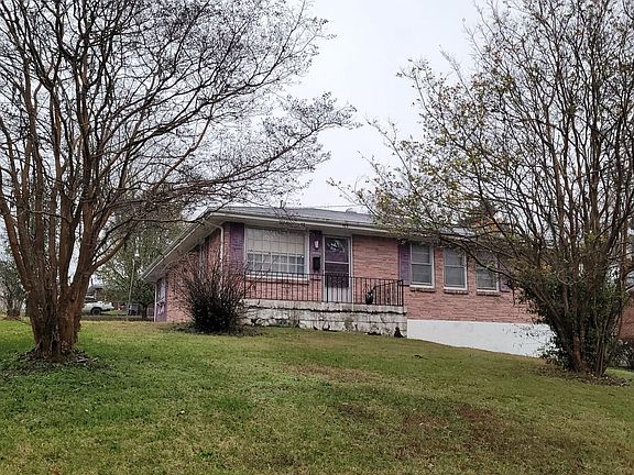 3rd image of 103 Laramie Cir