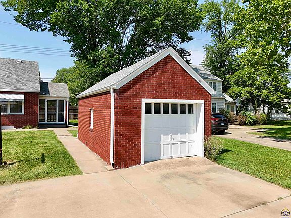 5th image of 2801 SW 21st St