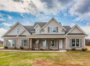 165 Old Dutch Rd, Advance, NC 27006