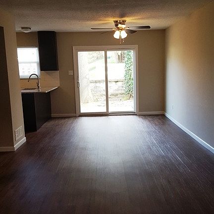 5th image of 288 Highland Village Dr