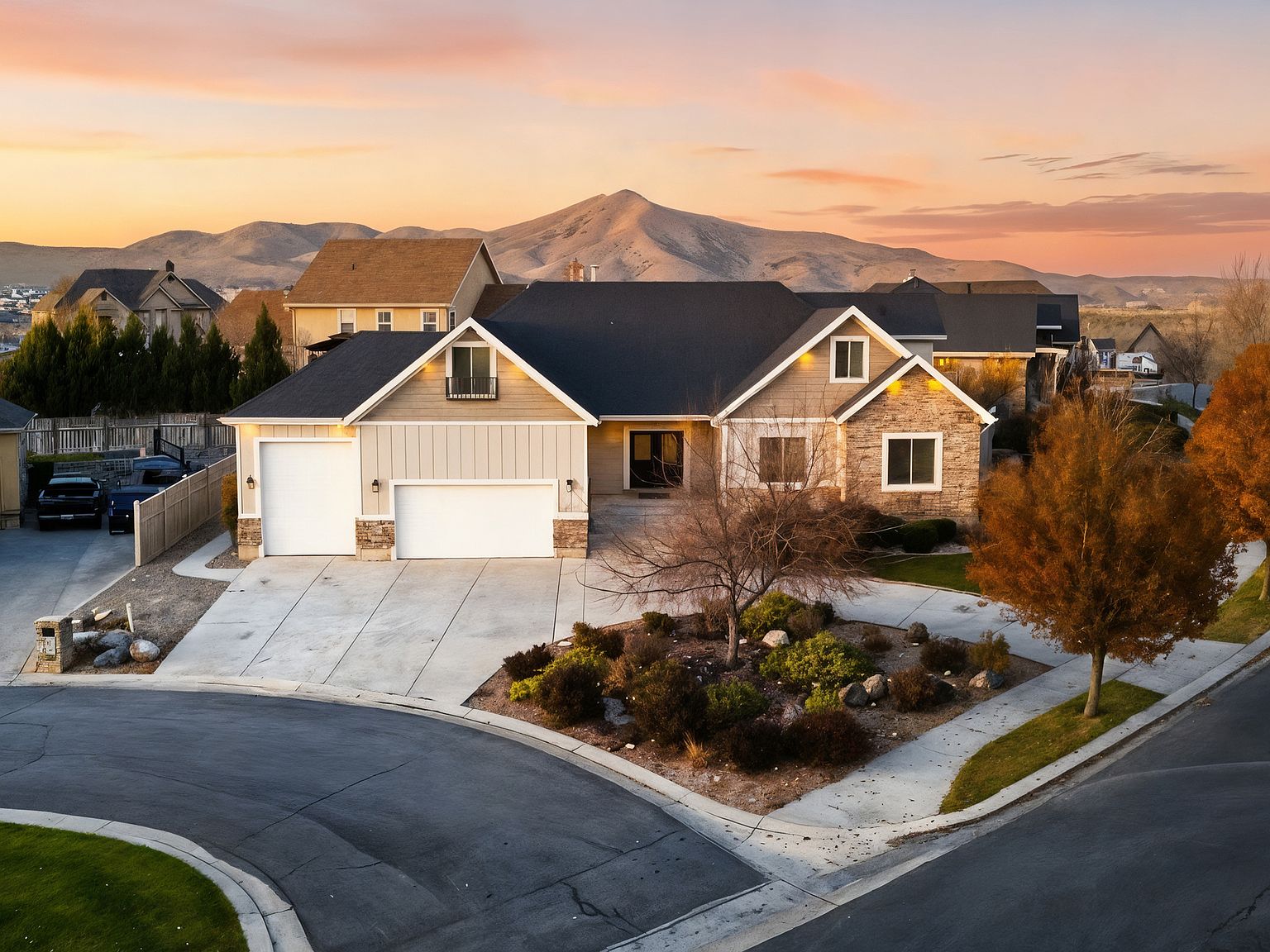 9039 N Mount Airey Dr E