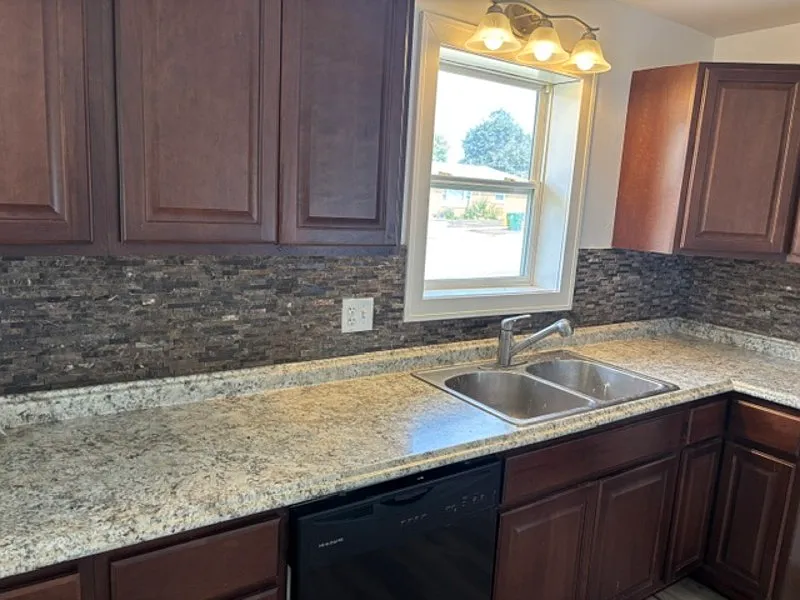 2 bed, 1.0 bath, $1,699 — Photo 4