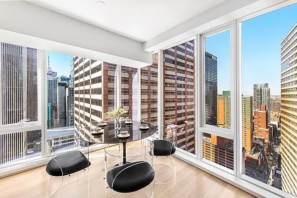 Sold by LL Real Estate Services | media 3