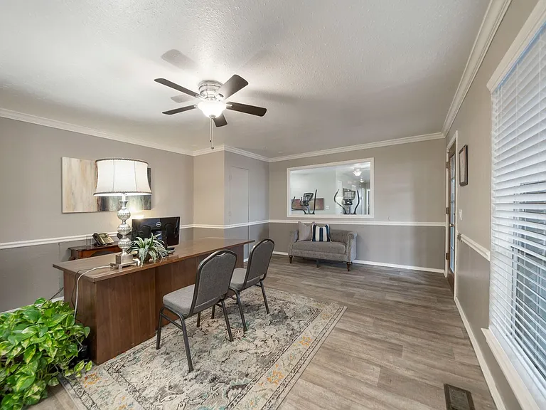 Park Villas Apartments — Photo 47