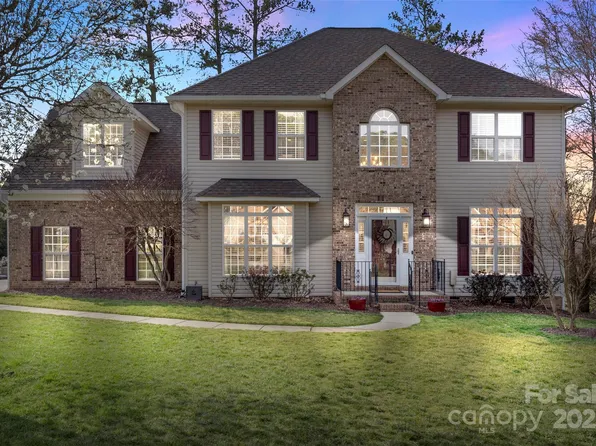 7510 Plumcrest Ln, Harrisburg, NC 28075