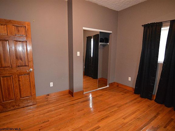 3rd image of 444 Brockway Ave #202