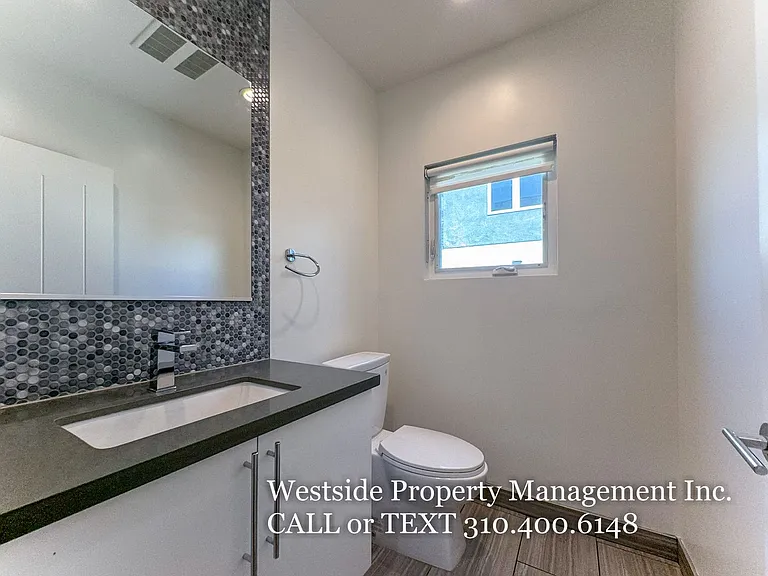 6546-6548 1/2 La Mirada Ave — Photo 7