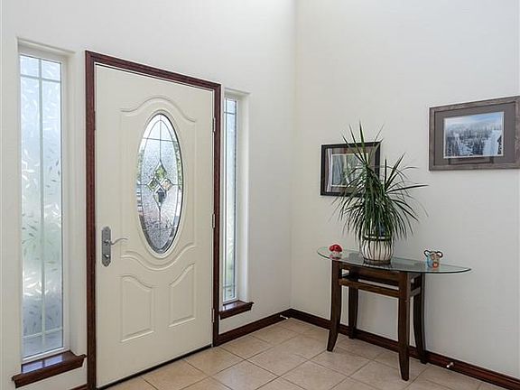 2nd image of 5506 Oasis St