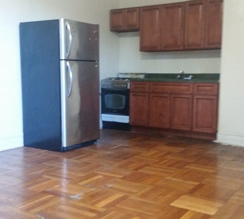 1st image of 242 Crown St