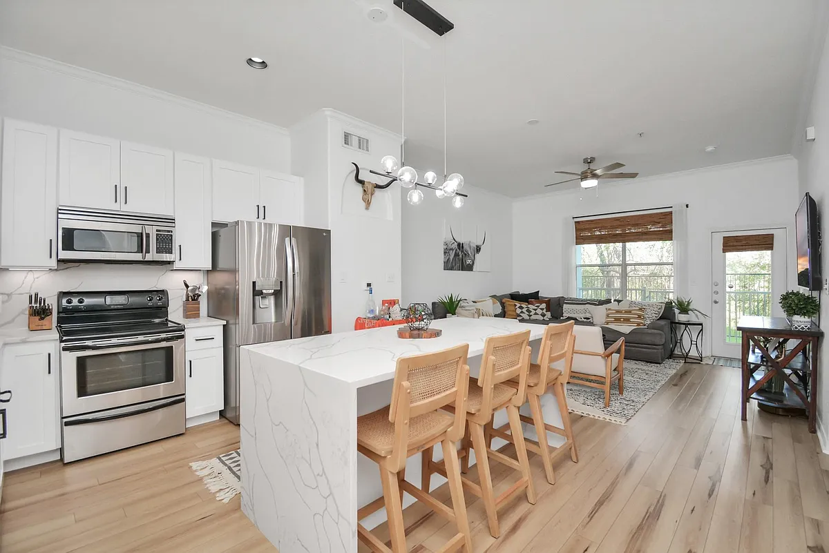 Building Photo - 1441 East St #104