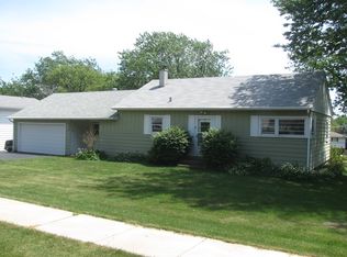 931 Meadowlawn Ave, Downers Grove, IL 60516