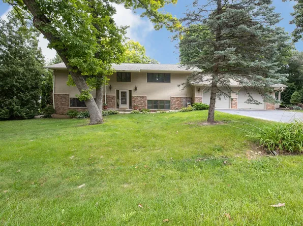 1983 Baintree Rd, Davis, IL 61019