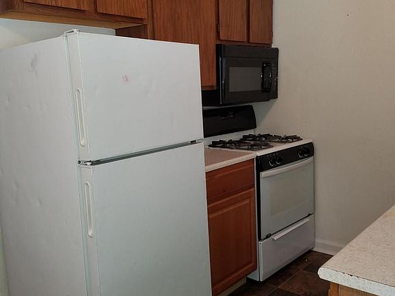 2nd image of 1205 NW Mock Ave