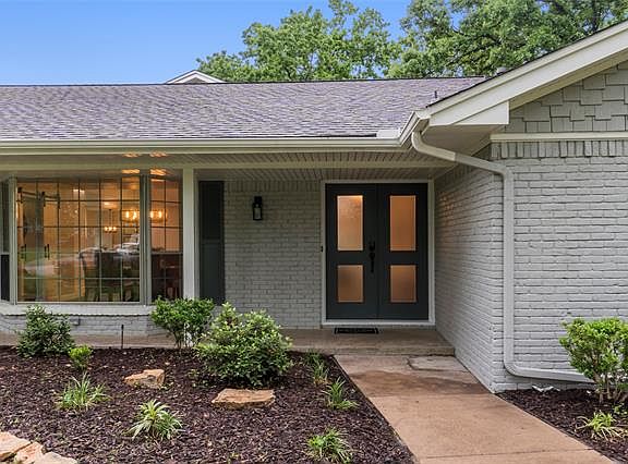 2nd image of 1 Post Oak Cir