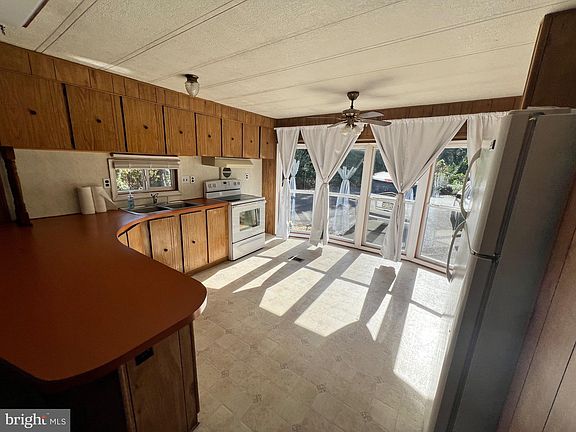 5th image of 100 Market St #22
