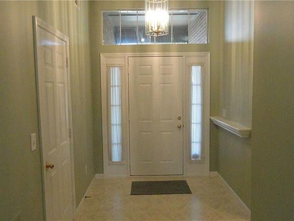 3rd image of 6954 Wembley Cir