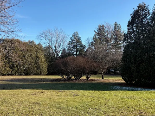 924 Fillmore St, Lowell, IN 46356