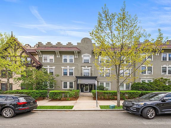 2nd image of 1738 Commonwealth Ave APT 4