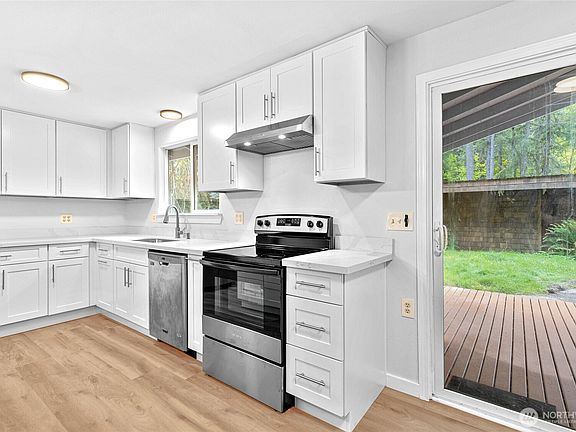 4th image of 505 142nd Avenue SW