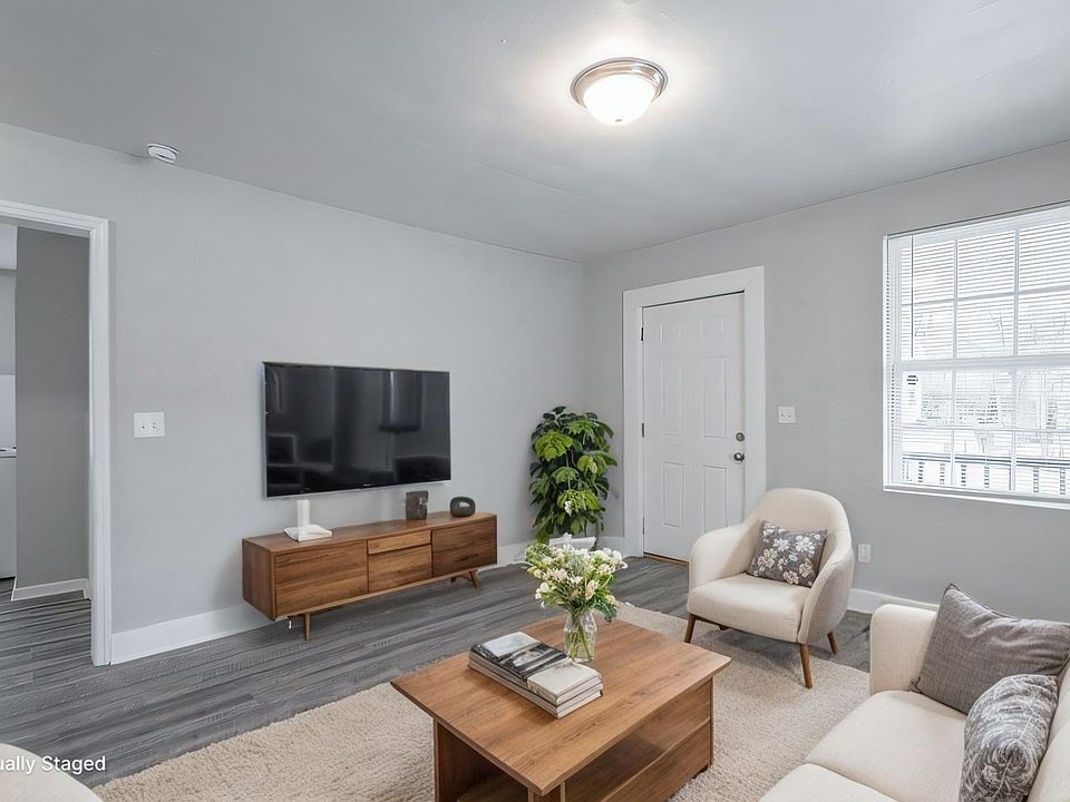 1st image of 1709 S Lyerly St
