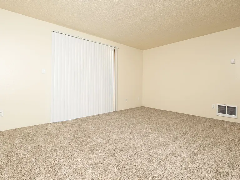 4645 SE King Rd — Photo 6