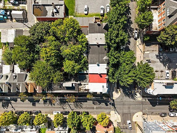 4th image of 337 N 4th St