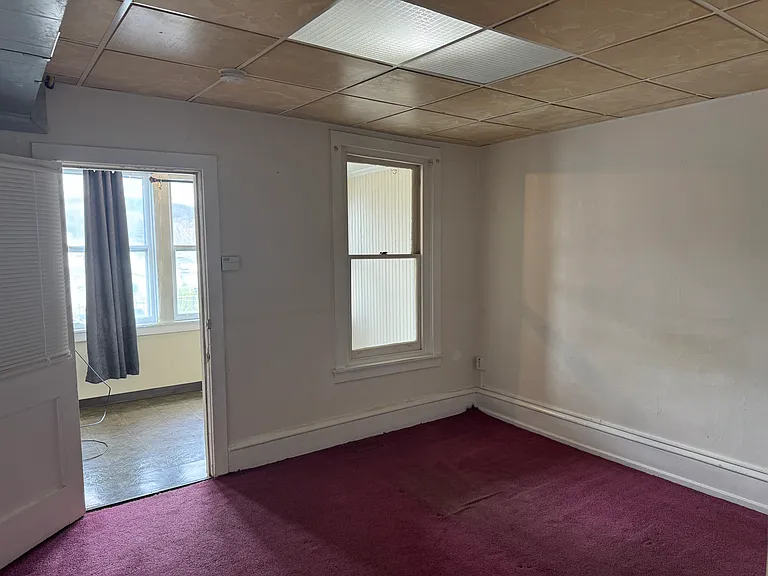 2433 Perkiomen Ave — Photo 6