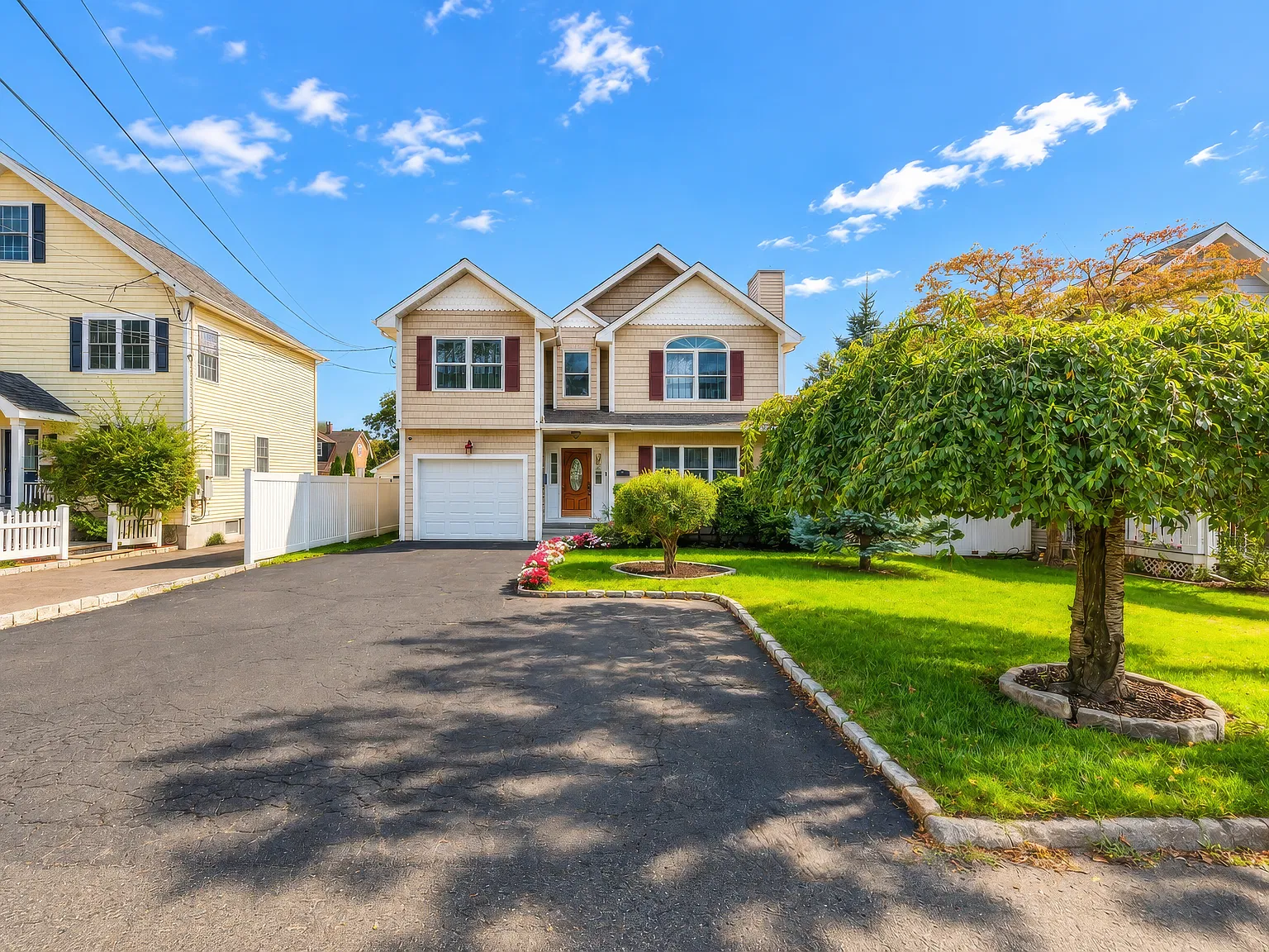 4 bed, 2.5 bath, 2844 sqft, $6,200 — Photo 3