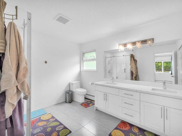 5 bedroom rental in Richmond — photo 13