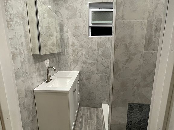 3rd image of 13987 86th Ave #2