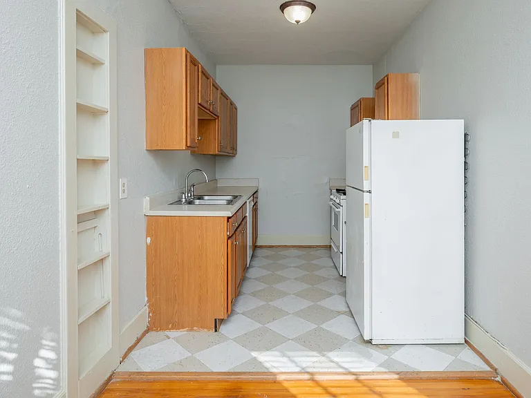 Carlisle Terrace — Photo 13