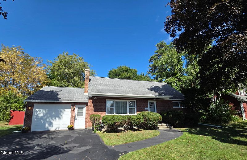 3rd image of 218 Mariaville Road