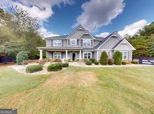 1907 Standing Rock Rd, Senoia, GA 30276