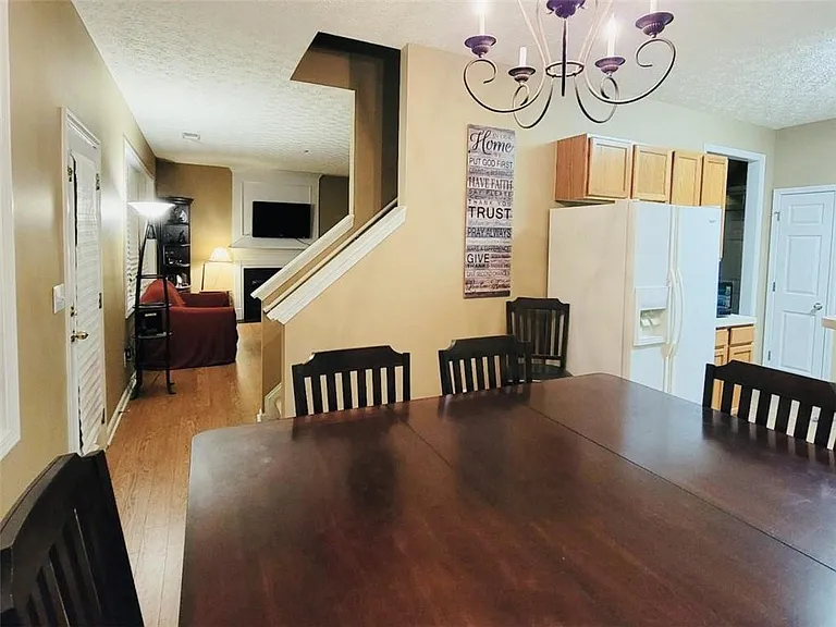 6904 Silver Bend Pl — Photo 6