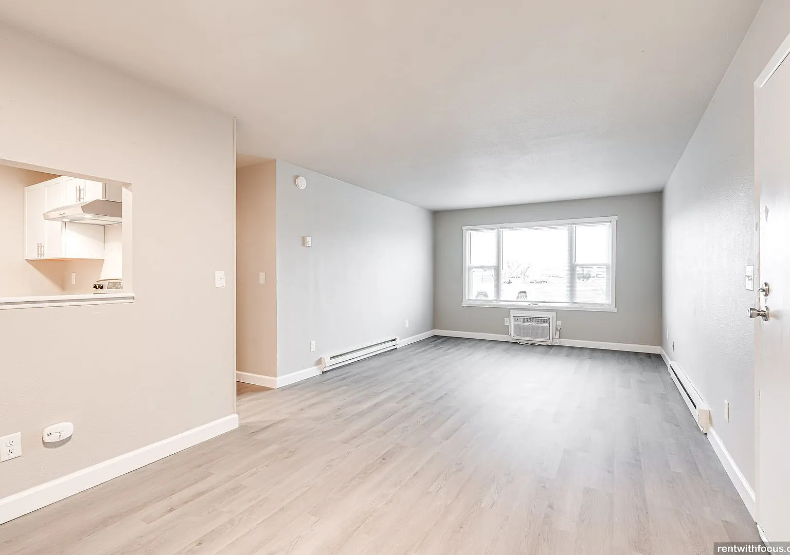 505 Oakridge Lane — Photo 4
