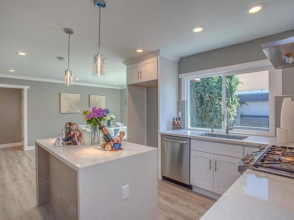 5th image of 4015 Twyla Ln