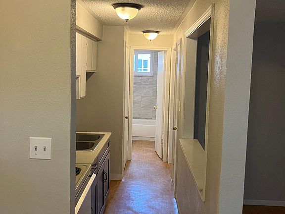 4th image of 1100 S Quivas St #202