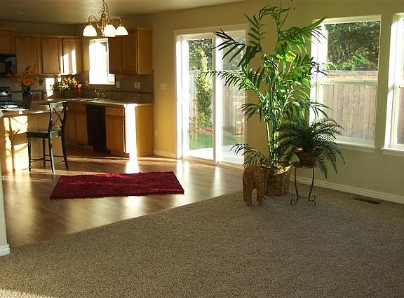 3rd image of 6047 Manzanita